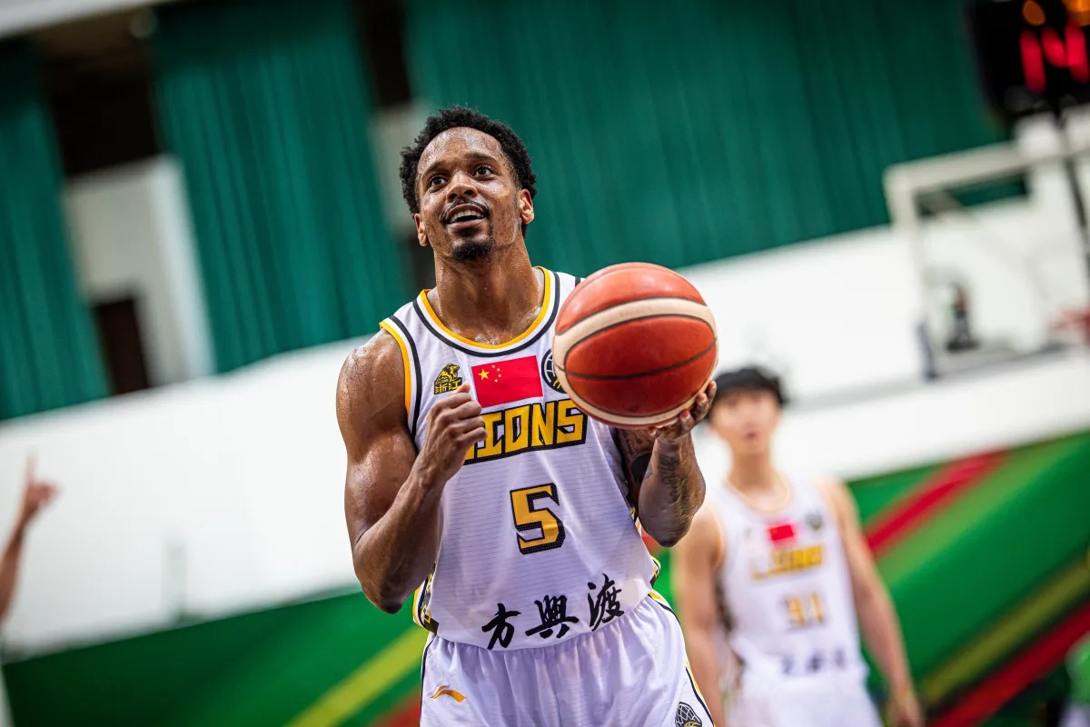 意大利杯倒计时;广厦男篮清晨调整名单;细节引发关注;底气十足;轮换策略成焦点 意大利杯倒计时;广厦男篮清晨调整名单;细节引发关注;底气十足;轮换策略成焦点